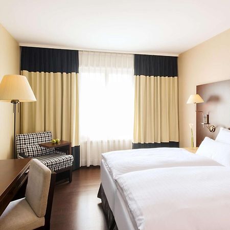 Nh Vienna Airport Conference Center Hotel Schwechat Ngoại thất bức ảnh