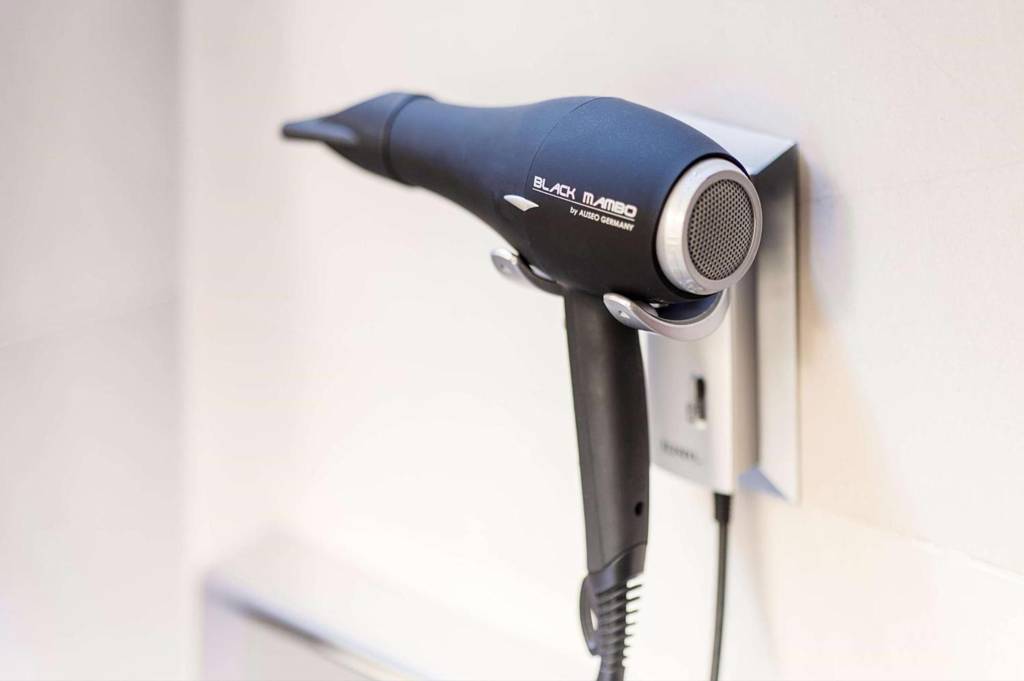 Nh Vienna Airport Conference Center Hotel Schwechat Ngoại thất bức ảnh Hair dryer