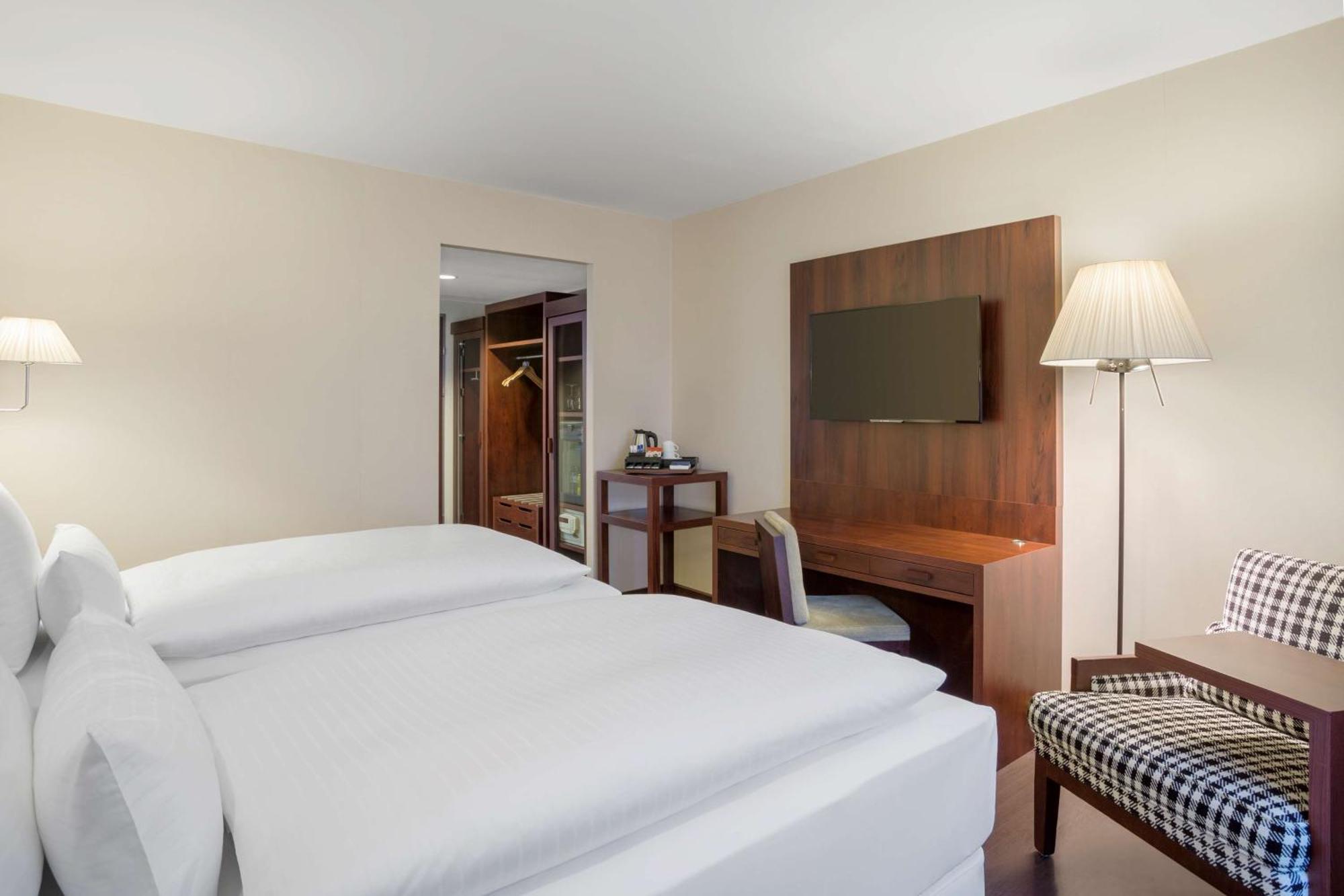 Nh Vienna Airport Conference Center Hotel Schwechat Ngoại thất bức ảnh