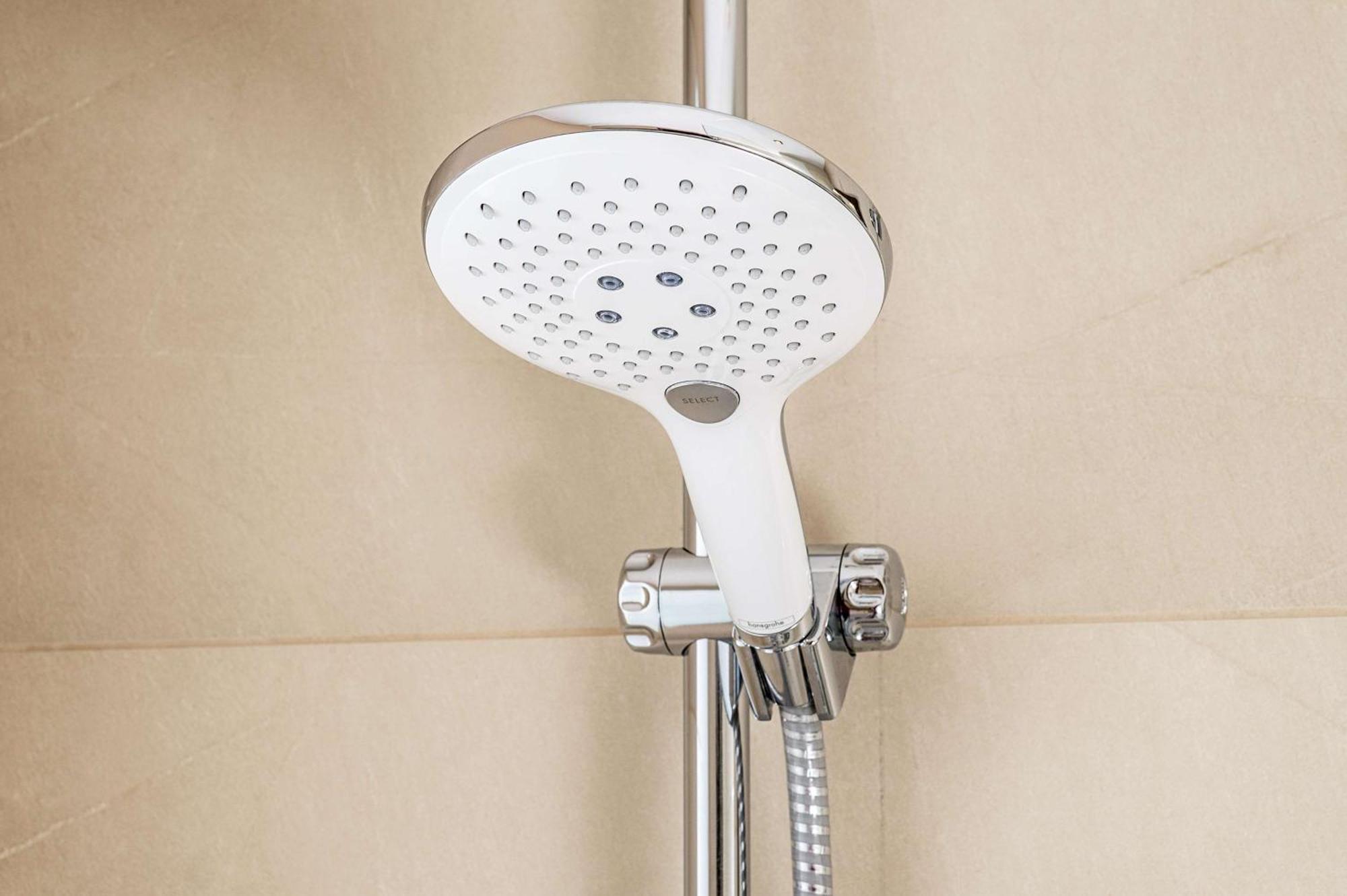 Nh Vienna Airport Conference Center Hotel Schwechat Ngoại thất bức ảnh Hand shower