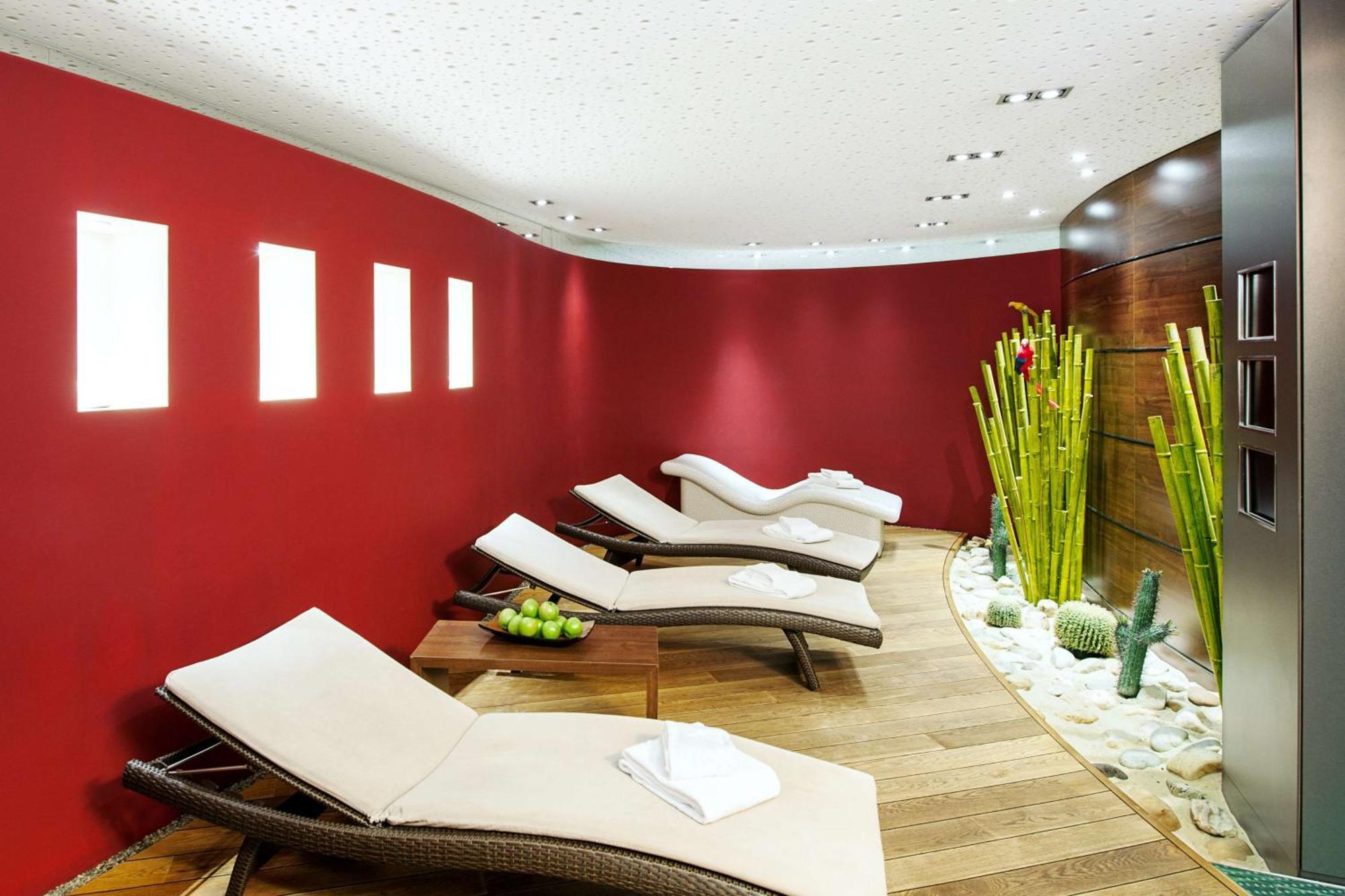 Nh Vienna Airport Conference Center Hotel Schwechat Ngoại thất bức ảnh Wellness room