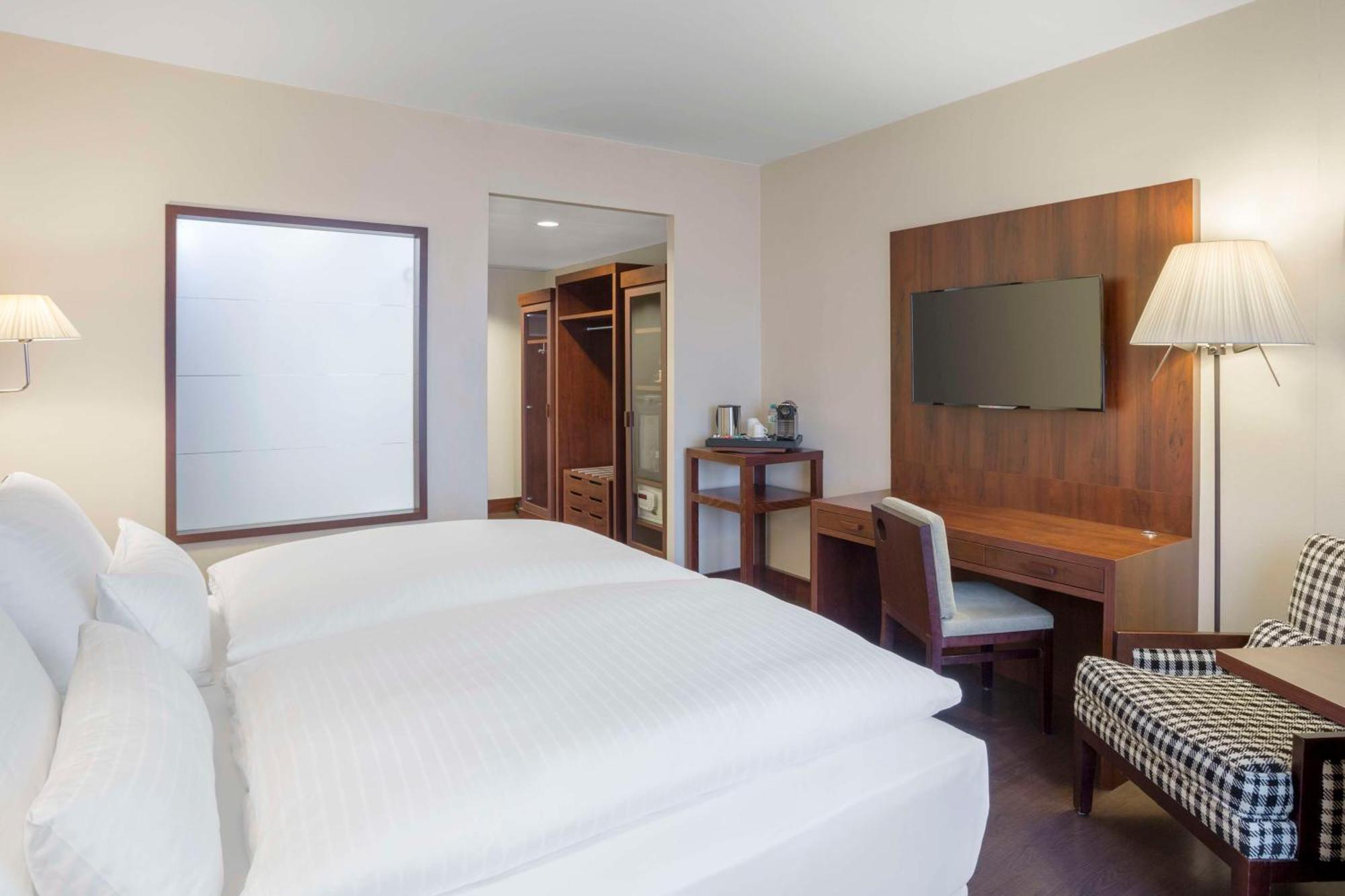 Nh Vienna Airport Conference Center Hotel Schwechat Ngoại thất bức ảnh Room at the hotel