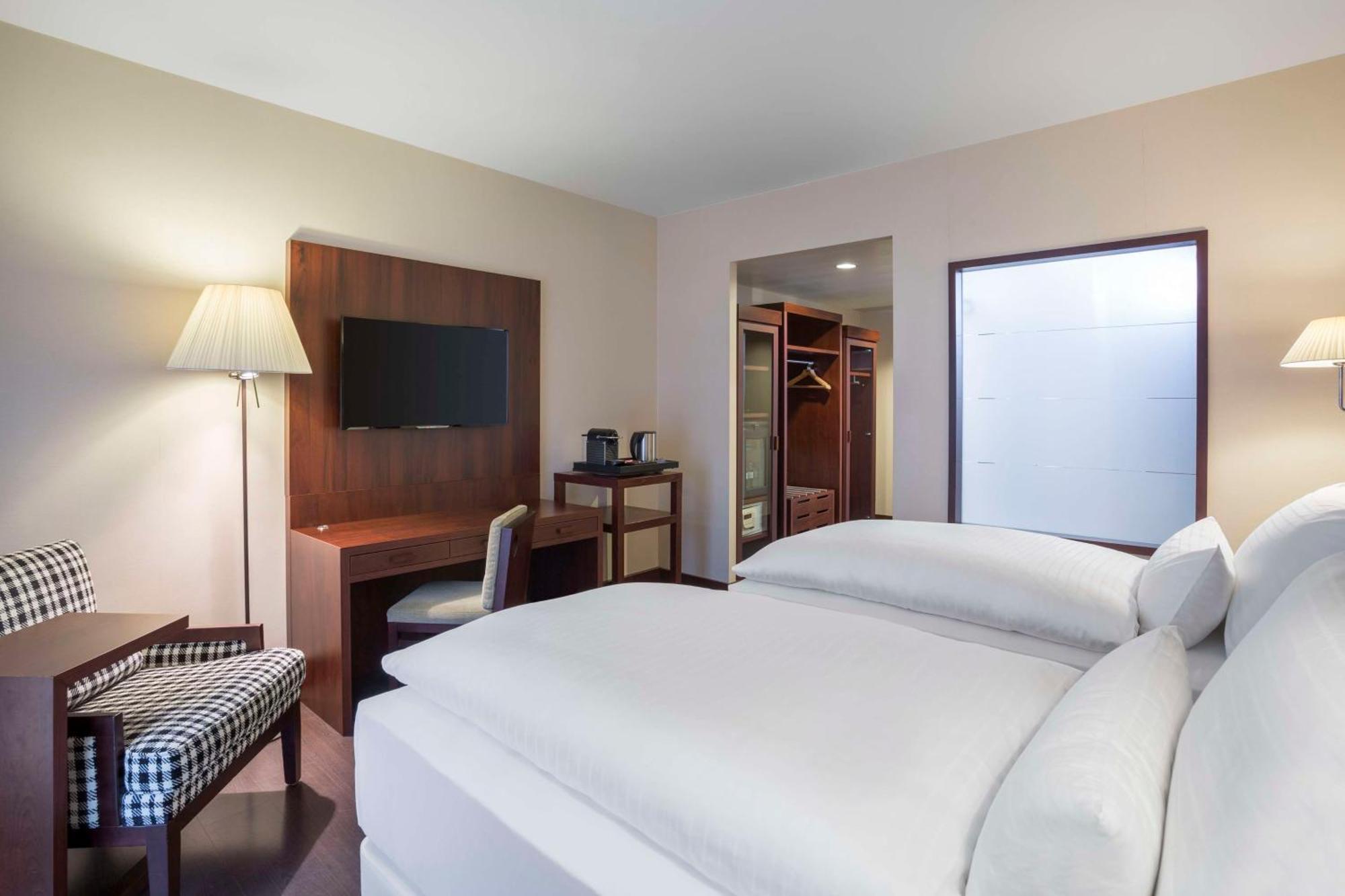 Nh Vienna Airport Conference Center Hotel Schwechat Ngoại thất bức ảnh