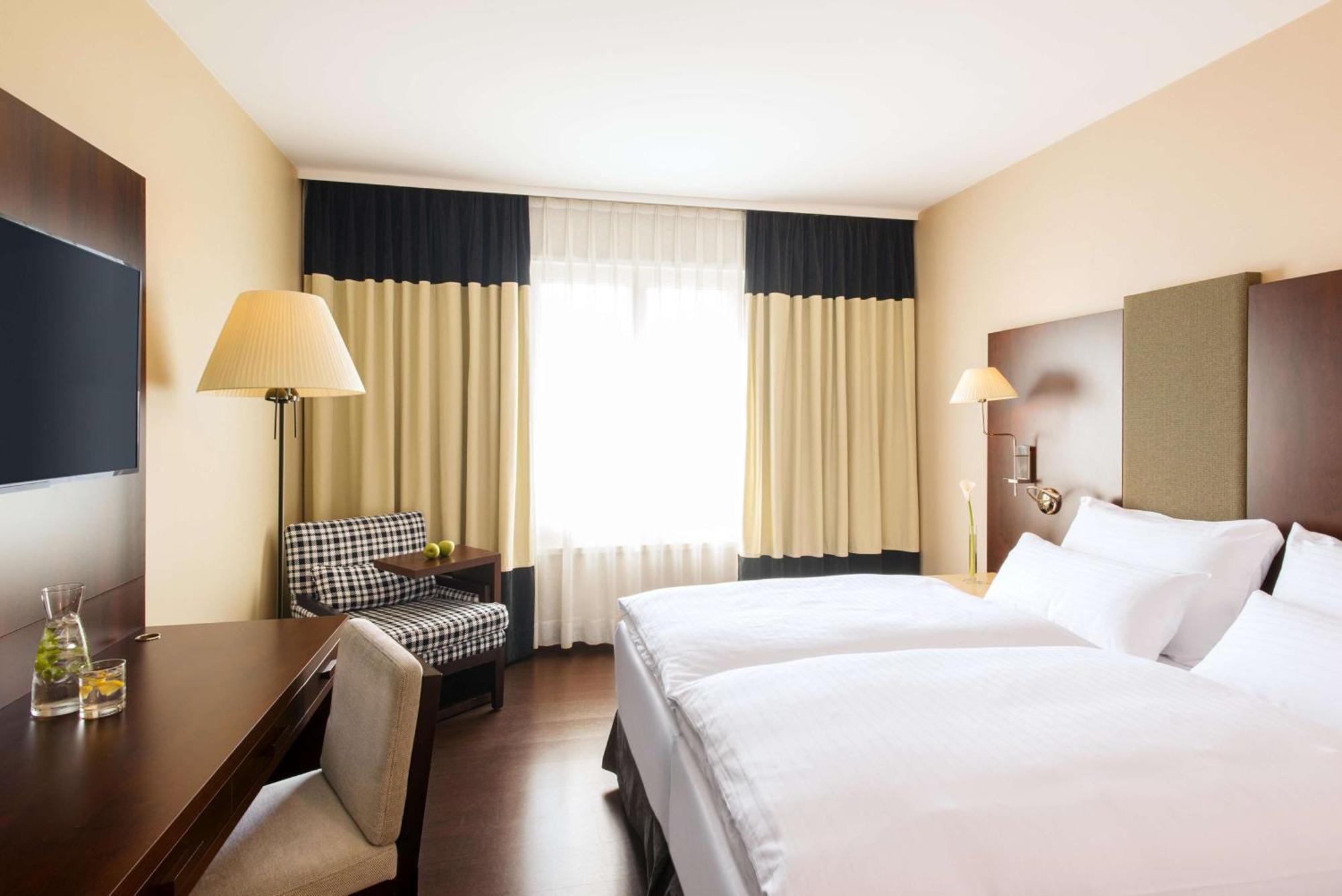 Nh Vienna Airport Conference Center Hotel Schwechat Ngoại thất bức ảnh
